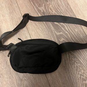LULULEMON BELT BAG
